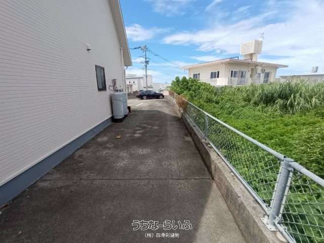 Profitable 6-Unit Apartment for Sale in Yomitan Village, Okinawa - Thumbnail 3