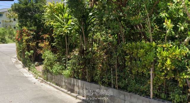 323m² Flat Corner Land for Sale in Onna Village, Okinawa - Image 1