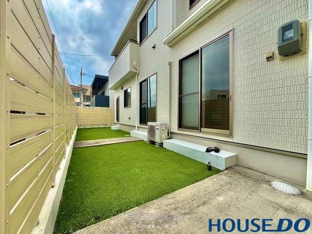 4LDK Family Home for Sale in Chatan, Okinawa with Garden - Thumbnail 3