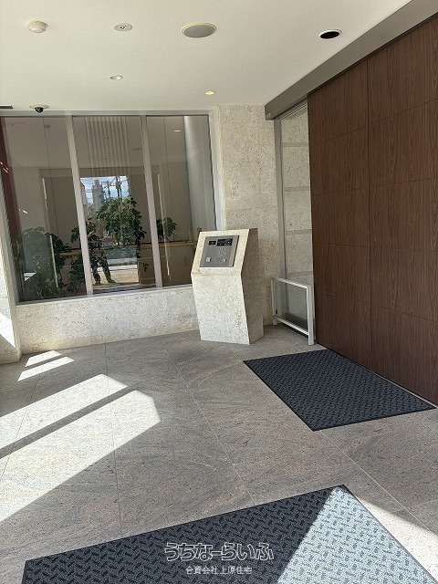 Modern 4LDK Apartment for Rent in Naha, Okinawa - Thumbnail 4