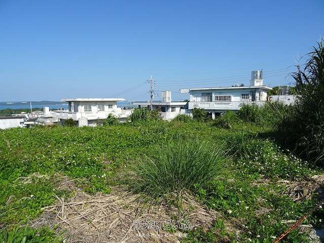 843 sqm Ocean View Land for Sale in Uruma, Okinawa - Thumbnail 2