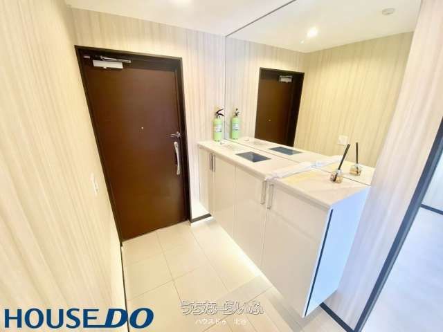 3LDK Pet-Friendly Condo in Okinawa City with 2 Parking Spaces - Thumbnail 2