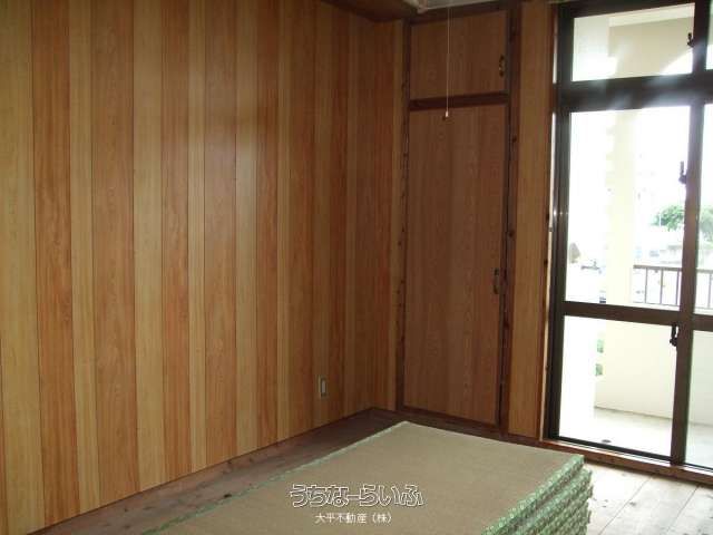 2DK Apartment for Rent in Urasoe City, Okinawa - Ayumi-so 301 - Thumbnail 2