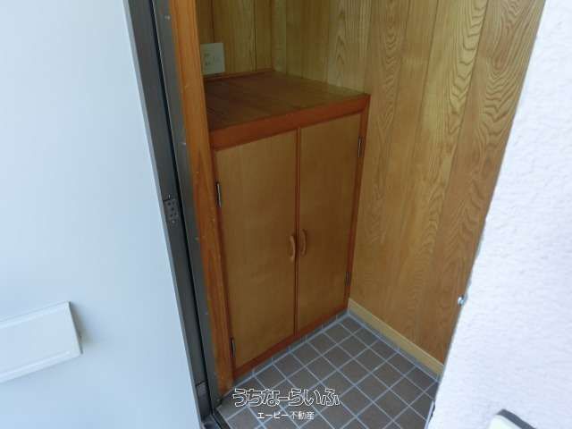 Co-op Miyagi 401: 2DK Apartment for Rent in Yomitan, Okinawa - Thumbnail 2