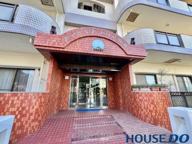 3LDK Apartment with 2 Parking Spaces in Ginowan, Okinawa - Thumbnail 2