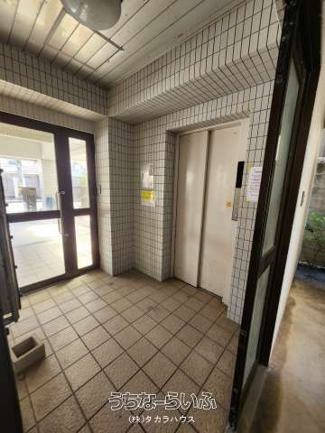 1LDK Apartment for Rent in Naha City, Okinawa with Elevator - Thumbnail 2
