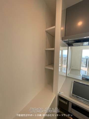 Alphastates Chatan Hills 2LDK Condo with Ocean View for Sale - Thumbnail 3