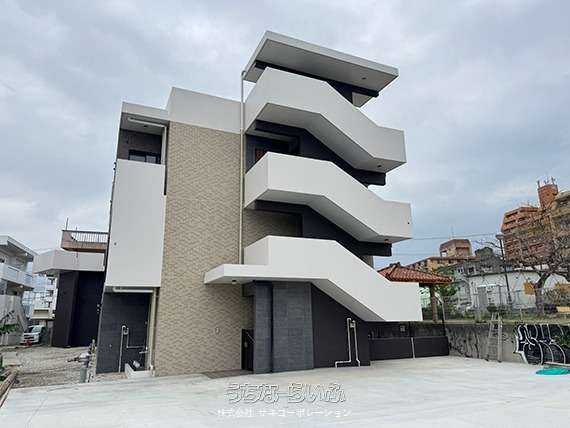 Axion Penthouse for Rent in Ginowan, Okinawa - 3LDK with Rooftop - Thumbnail 2