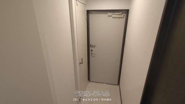 Lachaleur 303: Spacious 3LDK Apartment for Rent in Tomigusuku - Thumbnail 3