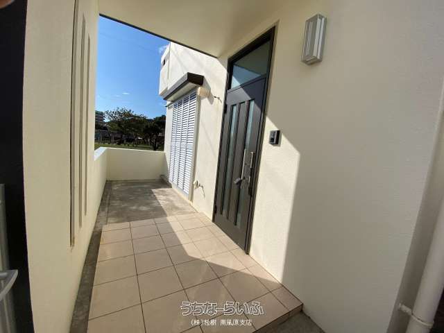 Ocean View 2LDK House for Sale in Yomitan, Okinawa - Thumbnail 4