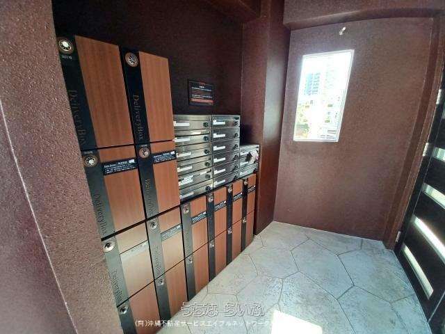 Angeur 201: 2LDK Apartment for Rent in Okinawa City - Thumbnail 3