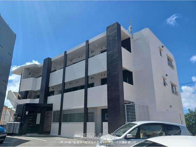 Angeur 201: 2LDK Apartment for Rent in Okinawa City - Thumbnail 2