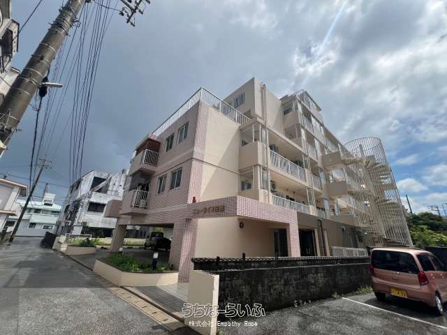 Renovated 2LDK Apartment with Ocean View in Nanjo City, Okinawa - Thumbnail 4