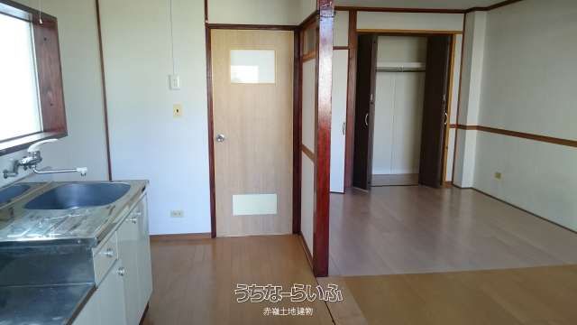 1R Apartment for Rent in Naha, Okinawa - Near Monorail - Thumbnail 3