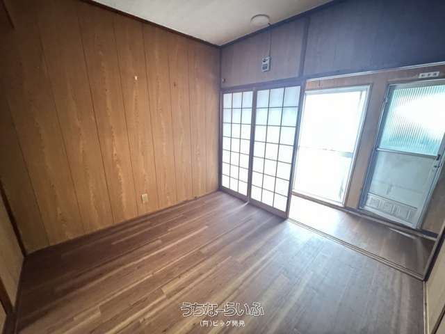 Gima Apartment A403: 2K Rental in Naha, Okinawa | No Deposit - Thumbnail 4