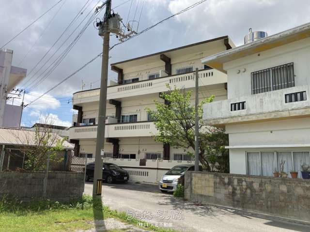 Uruma City Apartment Building for Sale with 7.4% Yield - Thumbnail 2
