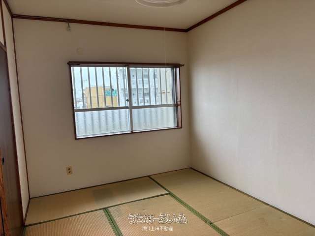 2DK Apartment for Rent in Urasoe City, Okinawa - 40,000 Yen - Thumbnail 4