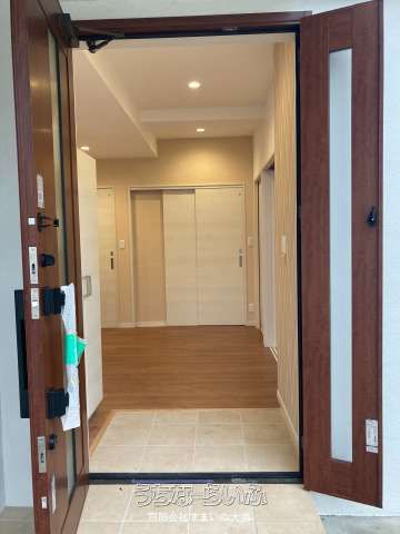 Renovated 2LDK House for Sale in Naha's Hanatagawa - Thumbnail 2