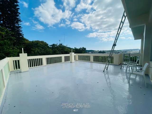 Spacious Hilltop Office/Living Space for Sale in Nanjo City, Okinawa - Thumbnail 4