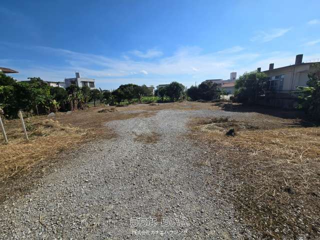 Large 1198 sqm Land Plot for Sale in Yomitan Village, Okinawa - Thumbnail 4