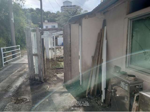 Land for Sale in Onna Village Okinawa with Existing Structure - Thumbnail 2