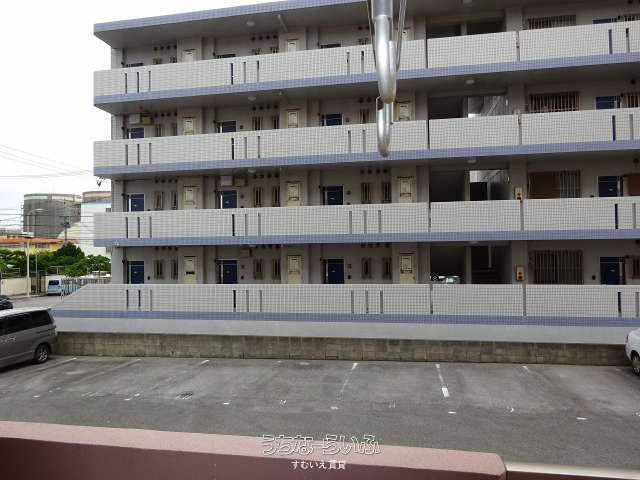 Seaside View Higashi 102: 2LDK Apartment for Rent in Uruma, Okinawa - Thumbnail 2