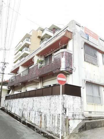 Nakanishi Apartment 101: 2DK for Rent in Naha, Okinawa - Thumbnail 2