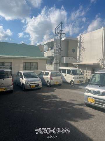 163.01 sqm Land for Sale in Naha's Tsuboya Pottery District - Thumbnail 4