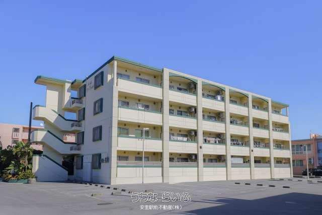 Villa Regulus II 1LDK Apartment for Rent in Okinawa City - Thumbnail 3