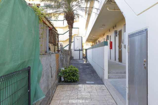 Villa Regulus II 1LDK Apartment for Rent in Okinawa City - Thumbnail 4