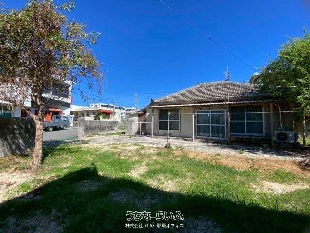 2DK House on 560m² Land in Ie Village, Okinawa | 11 Million Yen - Thumbnail 4