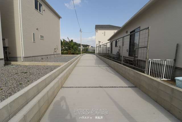 New 2026 4LDK House with 4 Car Parks in Nanjo City, Okinawa - Thumbnail 2
