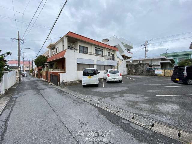 Parking Space for Rent in Goya, Okinawa City - Thumbnail 2
