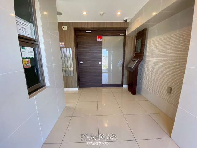 Tiare Makiminato Fine View 2LDK Apartment for Sale in Urasoe - Thumbnail 2