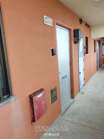 Kozakoporasu 603: 3DK Apartment for Rent in Okinawa City - Thumbnail 2