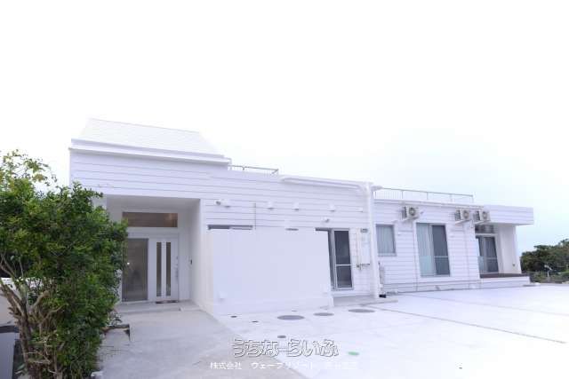 Ocean View Villa with Two Renovated Houses in Onna Village, Okinawa - Image 1