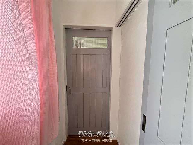 Commercial Unit for Rent in Uruma City, Okinawa - Loutus 2F - Thumbnail 3