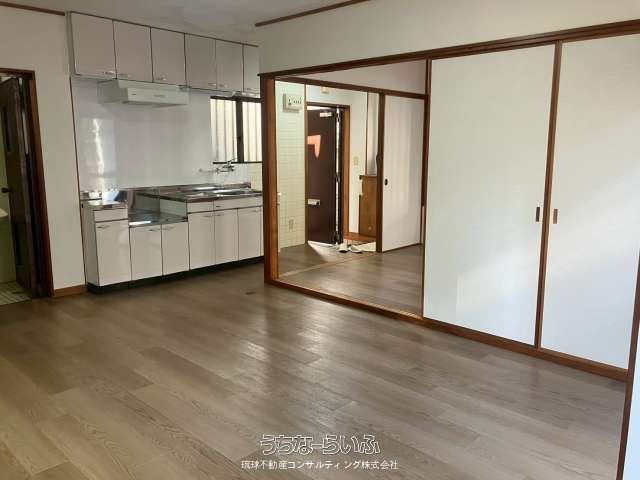 Renovated 1LDK Apartment for Rent in Central Naha, Okinawa - Thumbnail 3