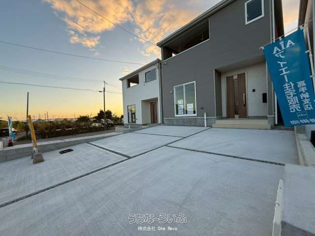 New 4LDK Detached House for Sale in Itoman City, Okinawa - Thumbnail 2