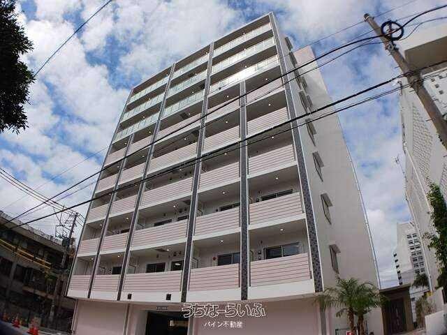 Modern 1K Apartment for Rent in Naha, Okinawa - M's Famille Izumizaki - Thumbnail 2