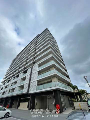 3LDK Ocean View Apartment for Sale in Ginowan, Okinawa - Image 1