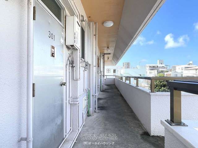 1K Apartment for Rent in Yogi, Naha, Okinawa - 35,000 JPY - Thumbnail 2