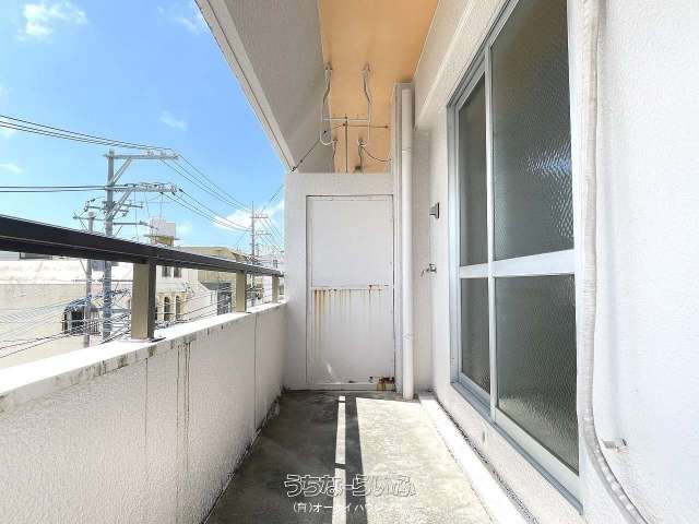 1K Apartment for Rent in Yogi, Naha, Okinawa - 35,000 JPY - Thumbnail 3