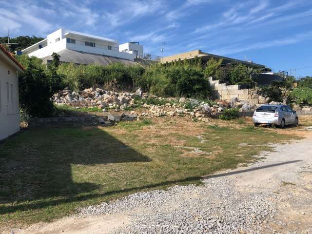 Ocean View Land for Sale on Sesoko Island, Okinawa - Image 1