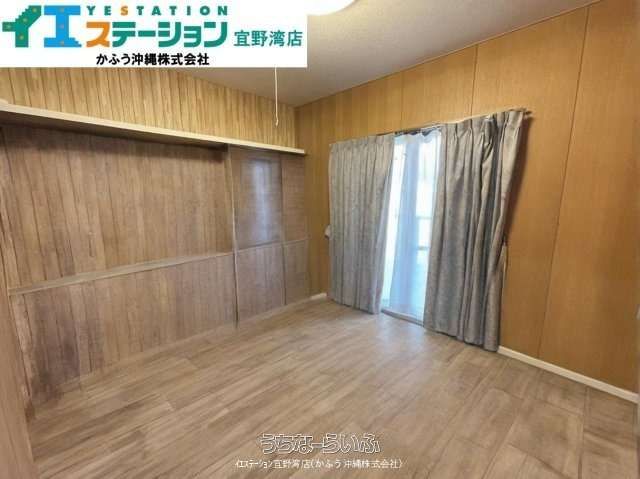 5LDK Family House with Parking in Ginowan, Okinawa - Thumbnail 4