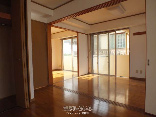 Rental Apartment in Ginowan, Okinawa - 2DK, Near IC - Thumbnail 3
