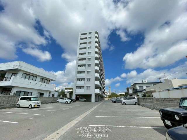 Top-Floor 1LDK Apartment for Sale in Okinawa City - Thumbnail 2