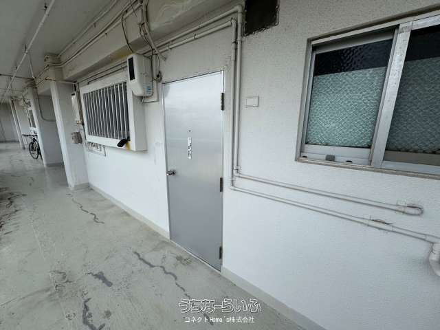 Miyagi Apartment 302: Refurbished 2DK for Rent in Ginowan, Okinawa - Thumbnail 4
