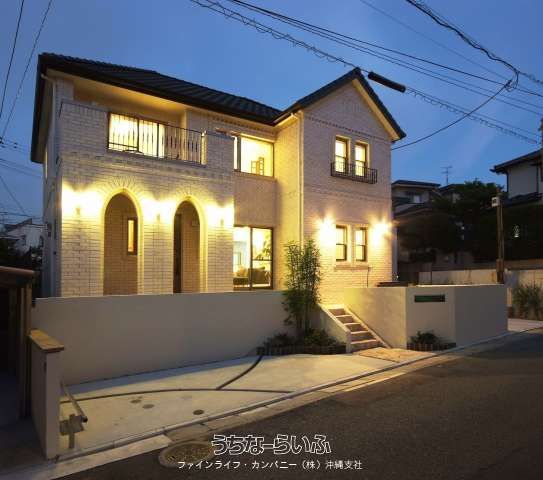 New Brick 3LDK Home with Ocean Views in Urasoe, Okinawa - Thumbnail 2