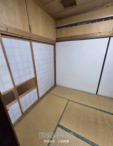 Two-Story RC House for Sale in Ishigaki City, Okinawa - Thumbnail 3